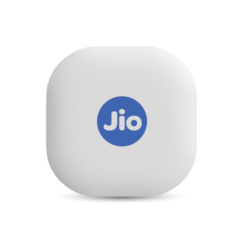 JioTag Go White for Android, India's First Android Tag, Google Find Hub Item Finder, Worldwide tracking for Keys, Wallets, Luggage, Gadgets and more, 1+1 Year Battery, No SIM Needed, 120 db Sound, Bluetooth v5.3