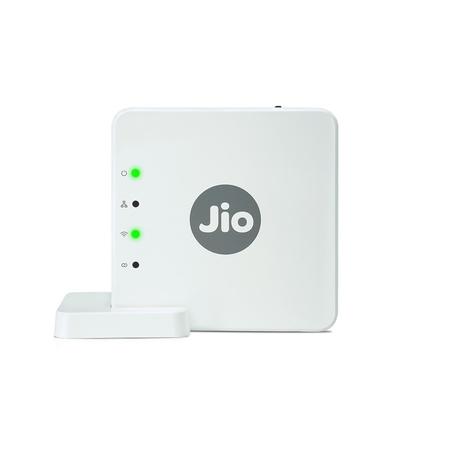 Jio Wi-Fi Mesh Device JCM0112, AC1200 Dual Band, Works with JioFiber Only, Easy installation using JioHome App Jio Wi-Fi Mesh Device JCM0112, AC1200 Dual Band, Works with JioFiber Only, Easy installation using JioHome App