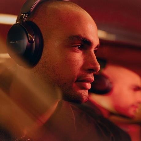 Bose Quietcomfort Ultra Headphones 2nd Gen, Black-11