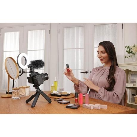 Canon EOS R50 Mirrorless Camera with Focal length 29-72 mm Lens Kit (RF-S18-45mm f/4.5-6.3 IS STM), Black-11
