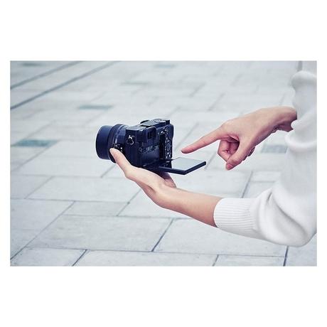 Sony Alpha ILCE 6400L 24.2 MP Mirrorless Digital SLR Camera with 16-50 mm Power Zoom Lens (APS-C Sensor, Fast Auto Focus, Real-time Eye AF, Real-time Tracking, 4K Vlogging Camera & Tiltable screen)-9